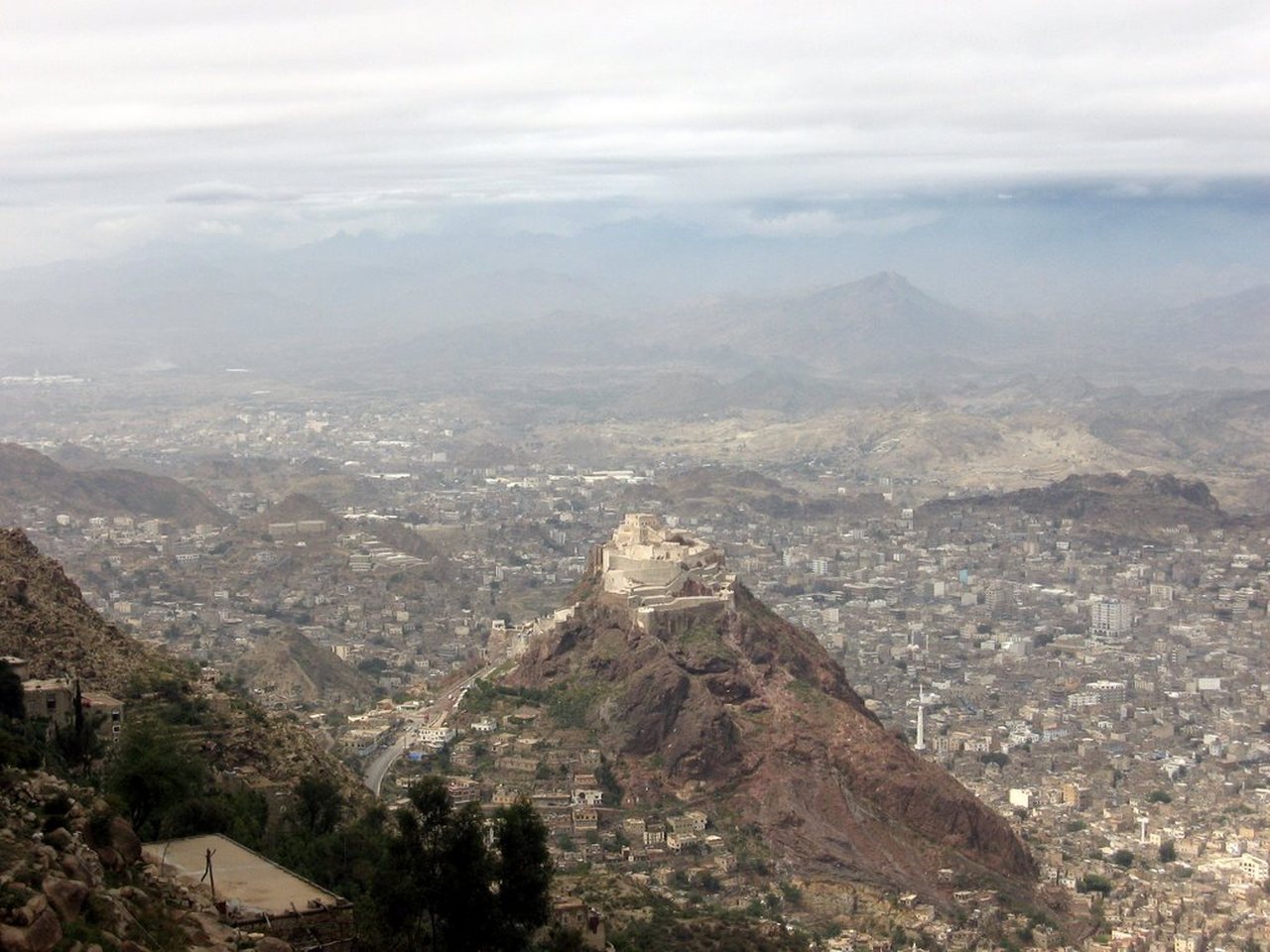 The city of Taiz in Yemen (file photo)