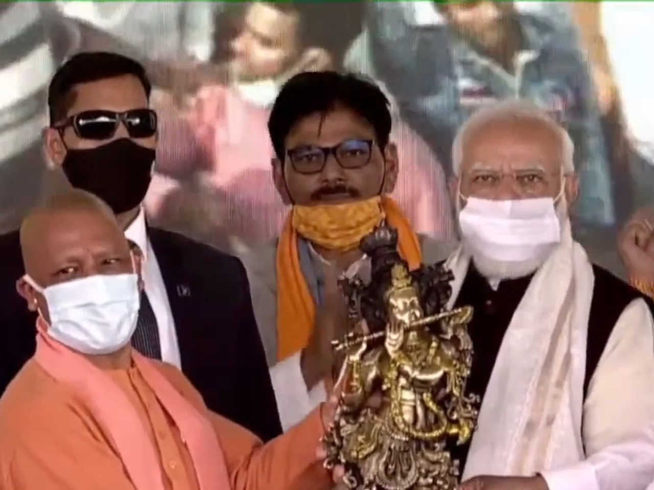 Narendra Modi and Yogi Adityanath at an event in Uttar Pradesh (file photo)
